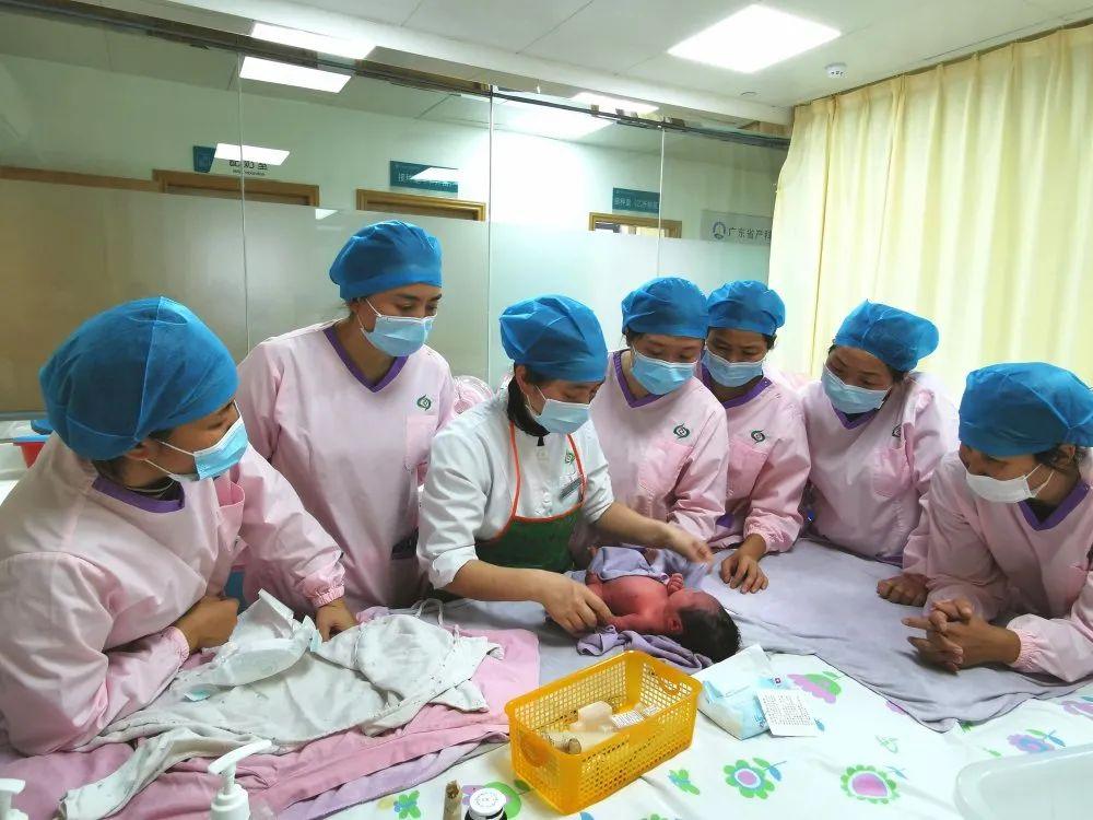 汉阴县妇婴监护型护送